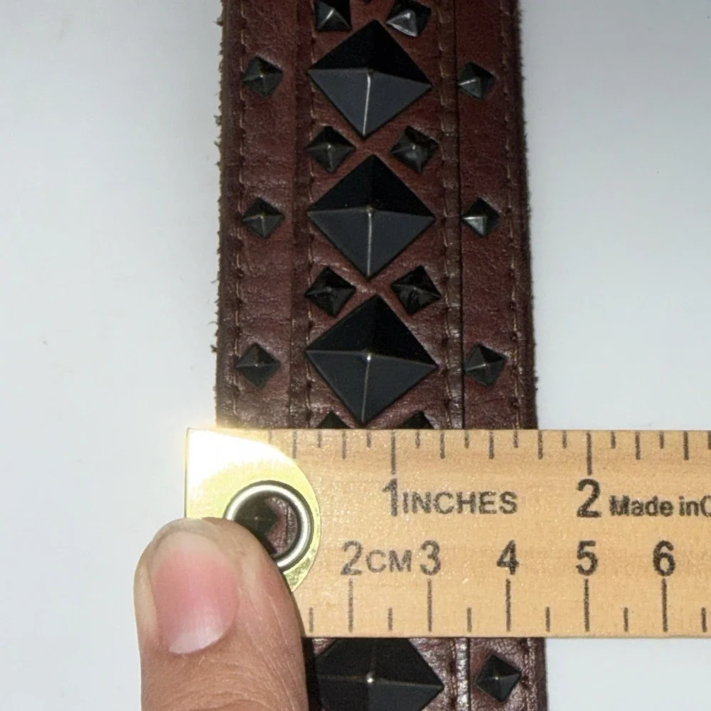 AFFLICTION - LIVE FAST‎  Vintage Square Studded Leather Belt M